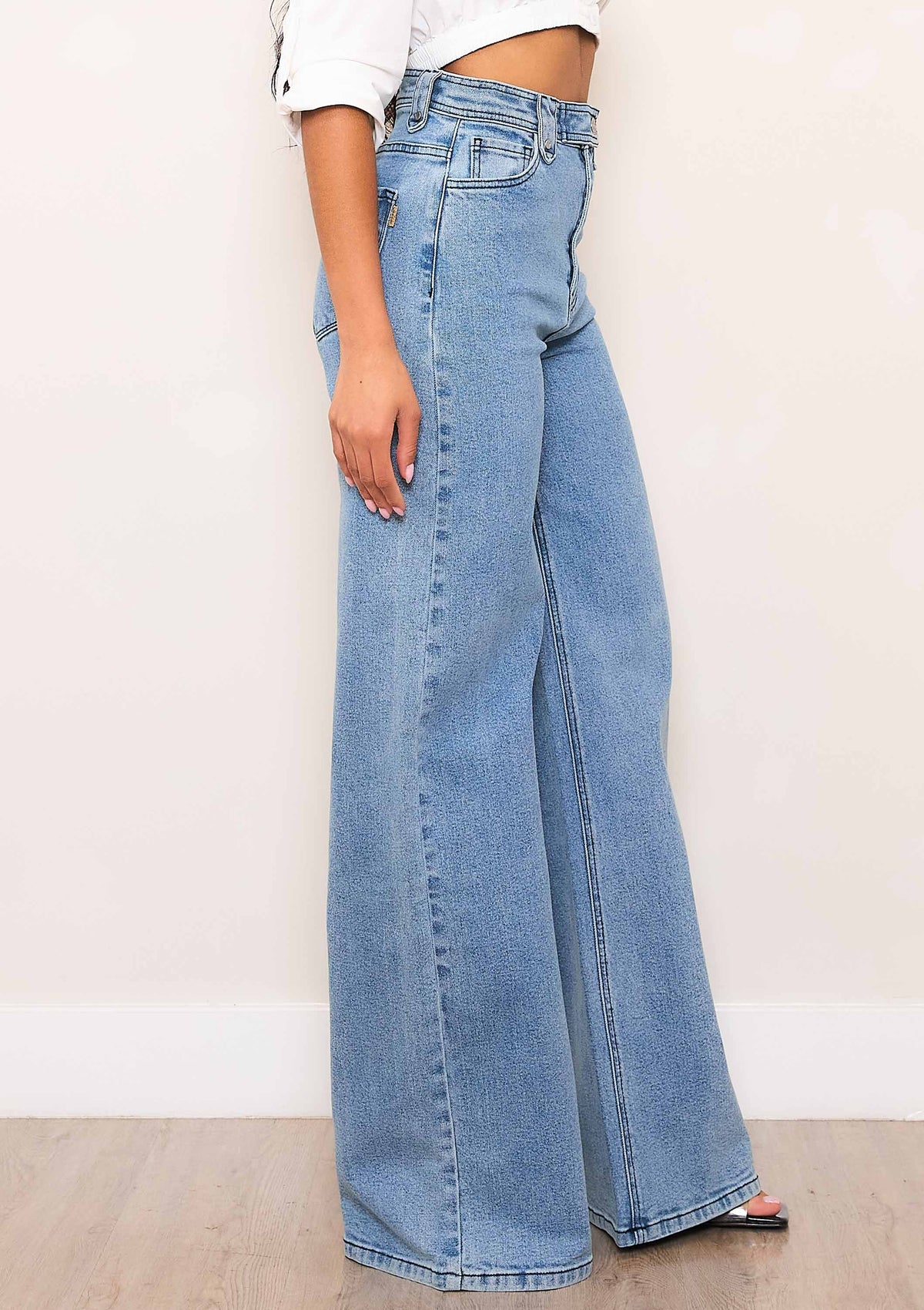 Medium Wash Wide Leg Jeans