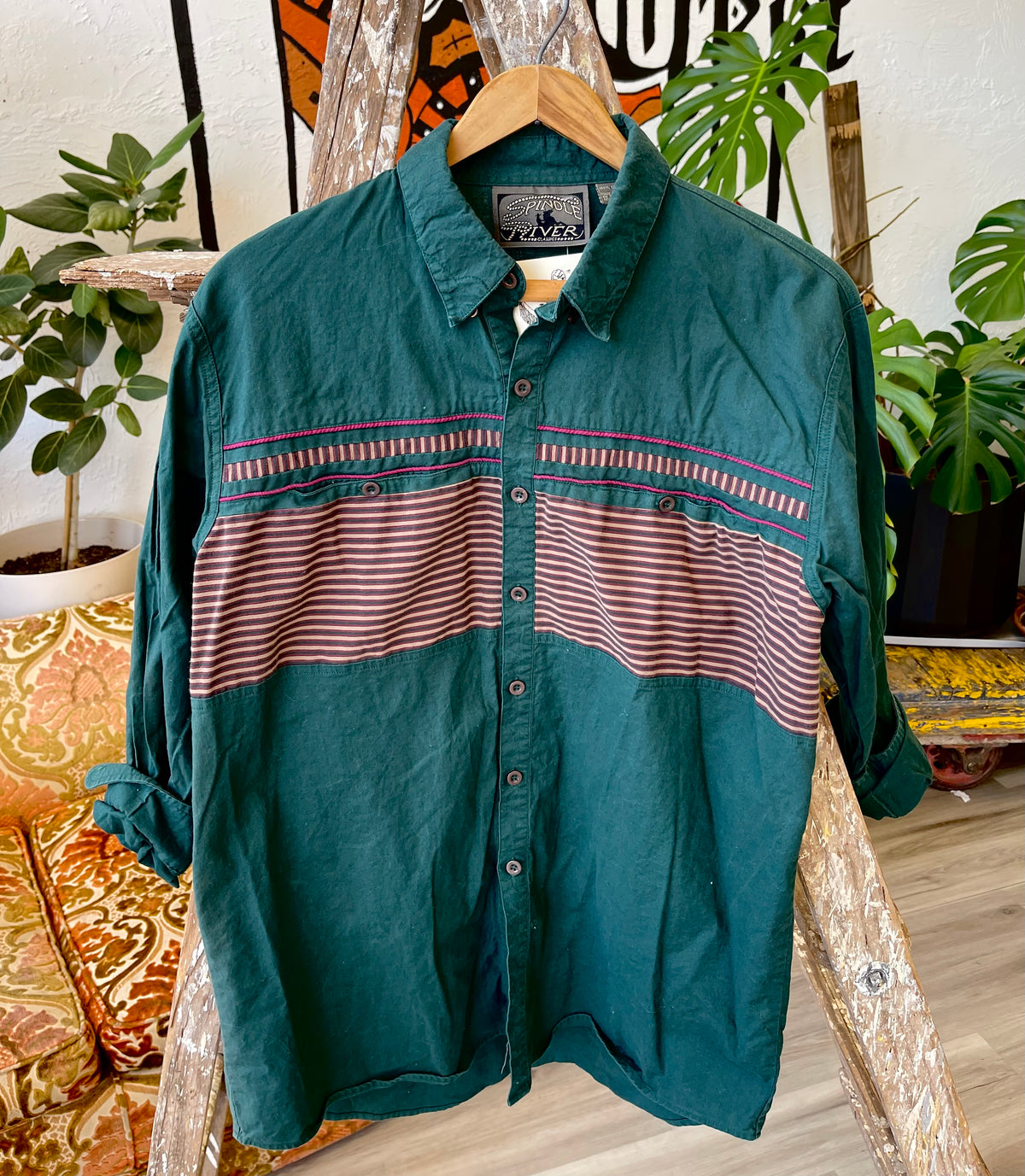 VAULT VINTAGE // Spindle River Top Large