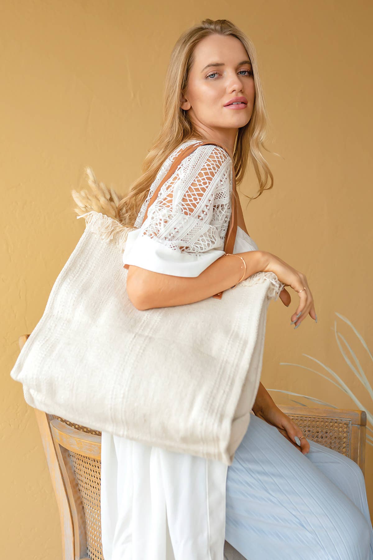 Summer*Door*Buster- Madi Tote || Black