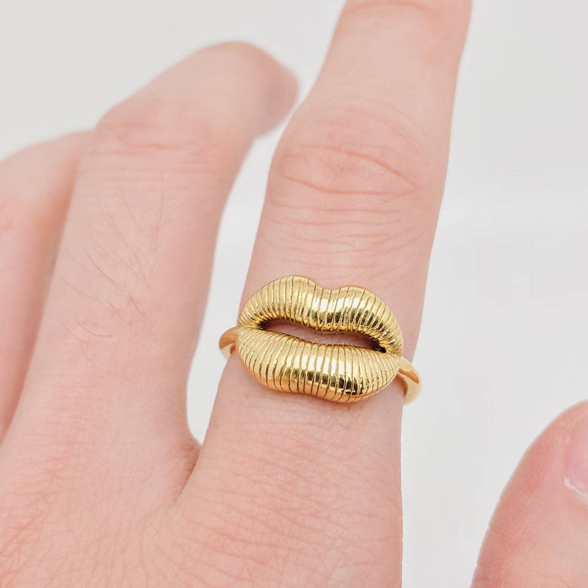 18K Gold Plated Adjustable Lips Ring