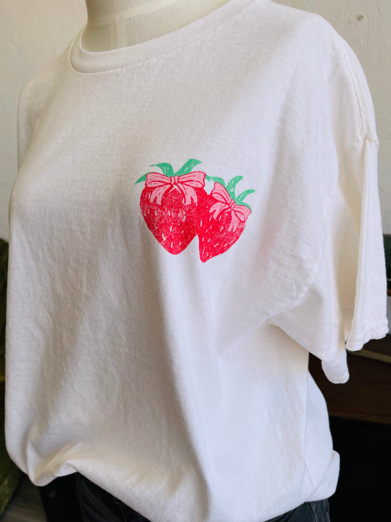 Strawberry Graphic Tee in Cream