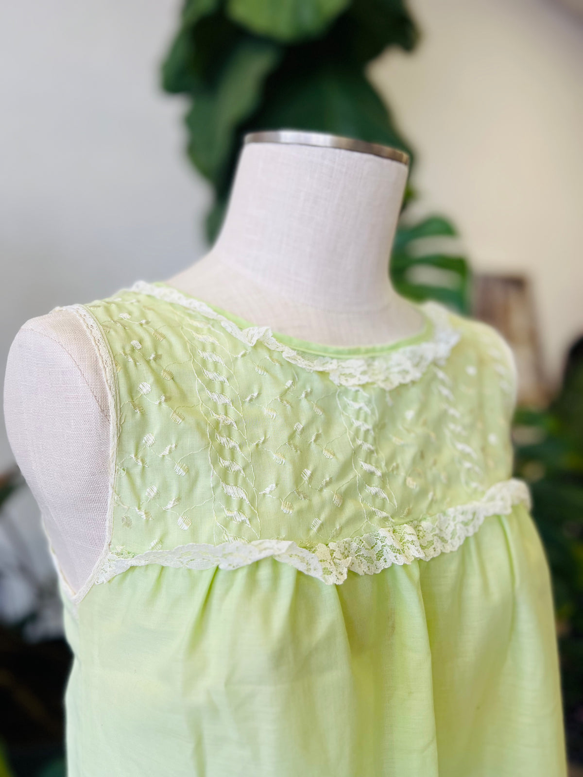 Vault Vintage | Granny Night Gown Medium