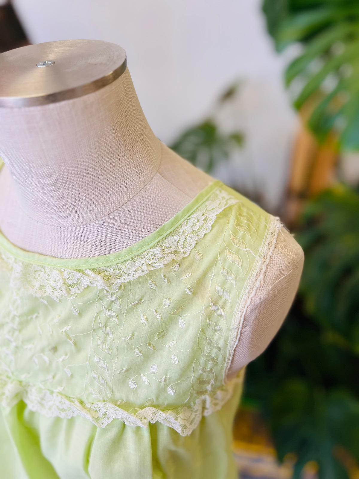 Vault Vintage | Granny Night Gown Medium