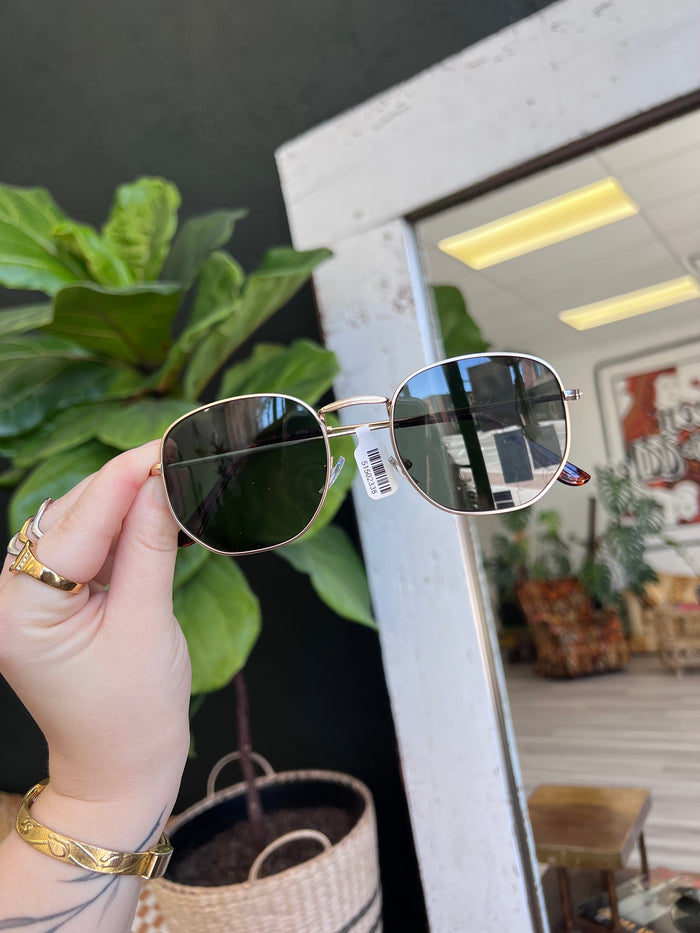 Thin Metallic Frame Fashion Sunglasses