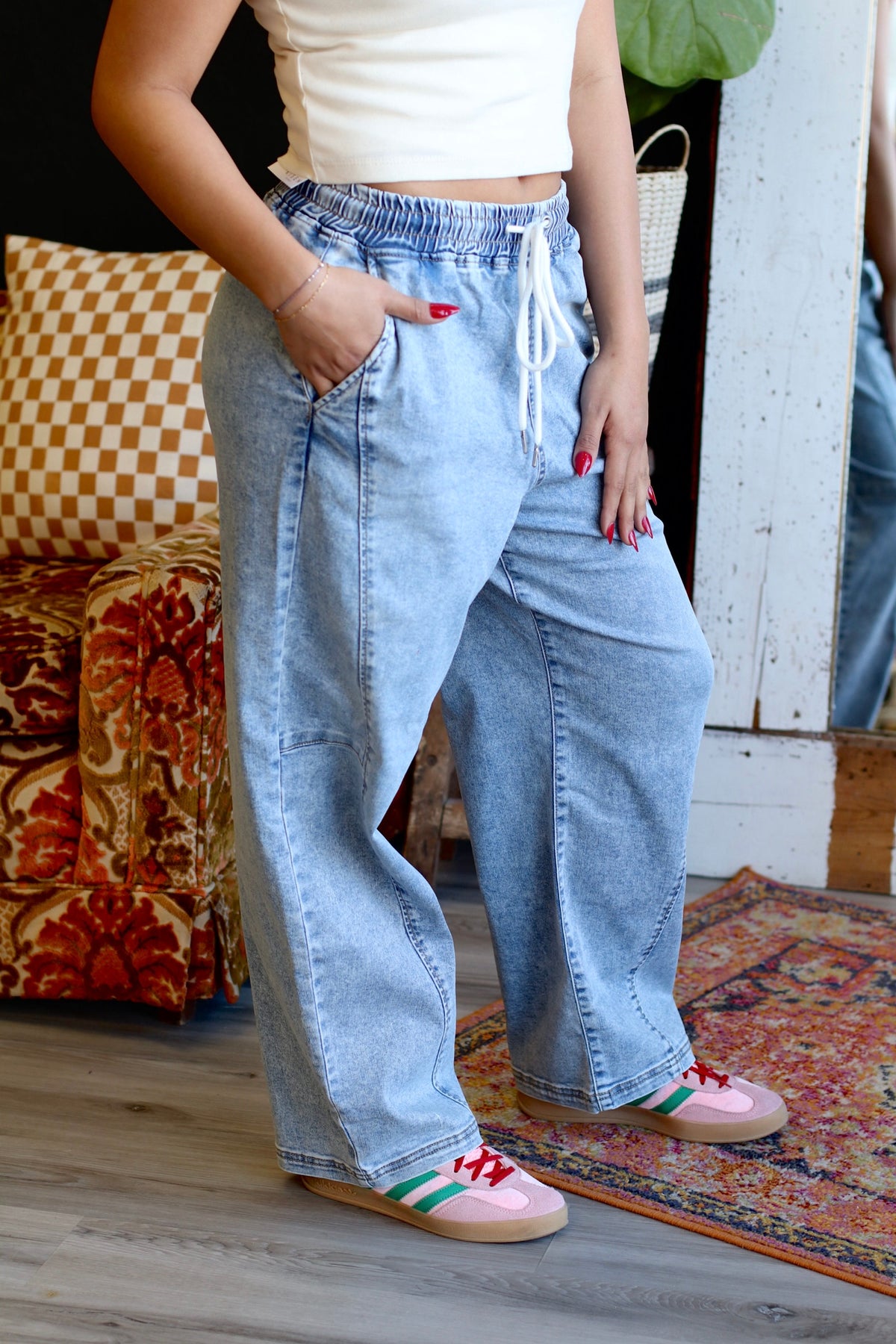 Parker Elastic Waist Barrel Jeans