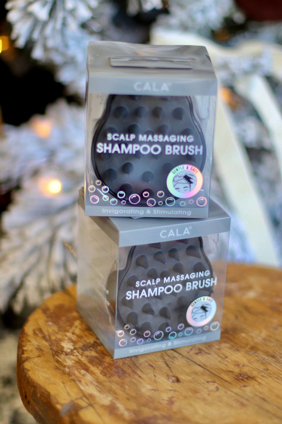 Black Scalp Massaging Shampoo Brush