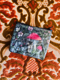Woodland Mouse Zipper Wallet