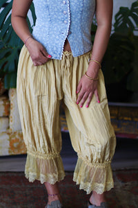 Sunshine Lace Trim Barrel Cropped Pants
