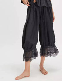 Autumn Groove Lace Hem Black Bloomer Pants