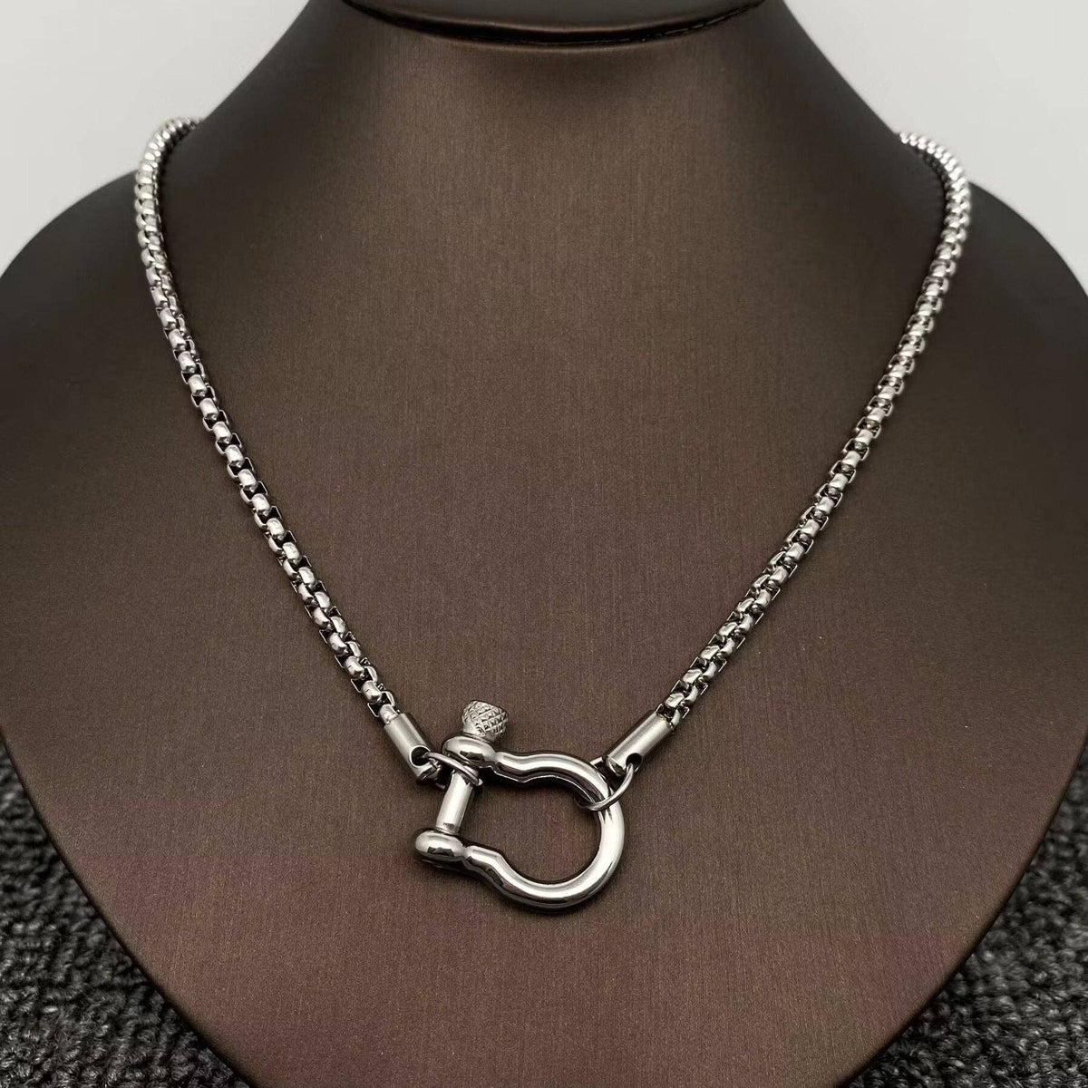 Horseshoe Buckle Necklace in Silver